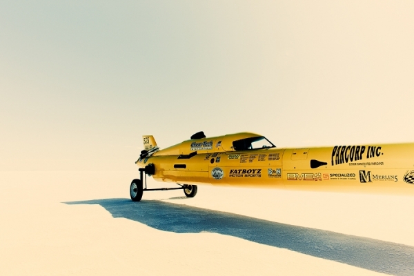 Photograph Christopher Wilson Streamliner on One Eyeland